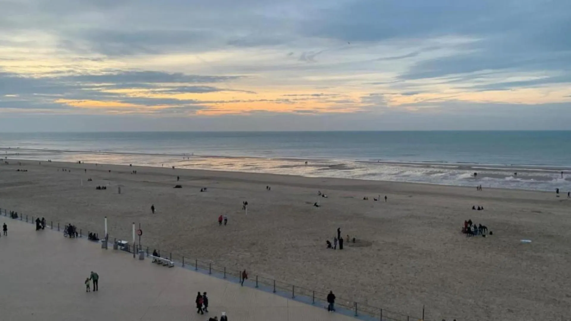 Beautiful Apartment With Sea View Oostende 0*,